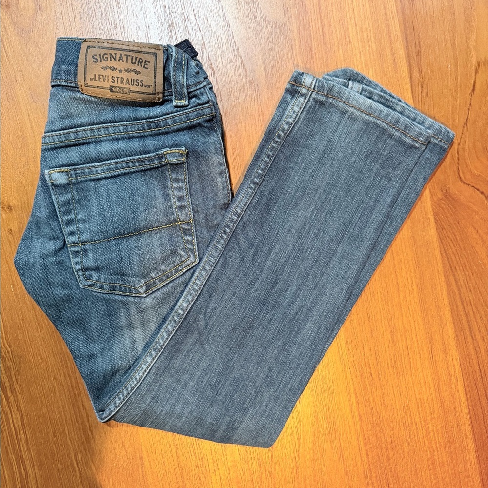 Levi’s Signature Straight Blue Jeans for boys